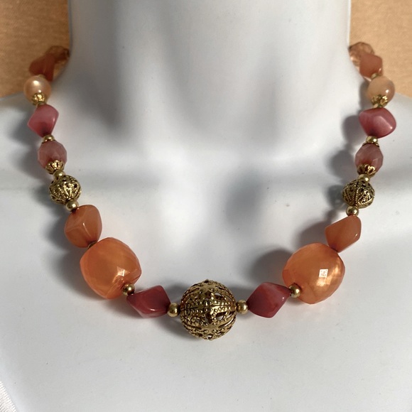 Robert Rose Jewelry - Robert Rose classic traditional sherbet and gold tones collar necklace